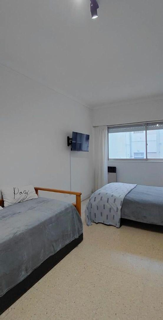 Foto de Venta Departamento 1 ambiente mas Escritorio. Zona Plaza Colón, imagen 4