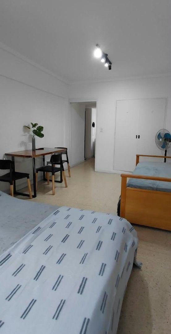 Foto de Venta Departamento 1 ambiente mas Escritorio. Zona Plaza Colón, imagen 5