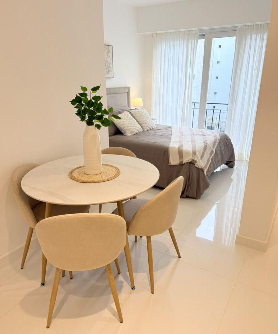 Foto de Venta Departamento 1 ambiente a la Calle. Reciclado. Zona Plaza Colón, imagen 1