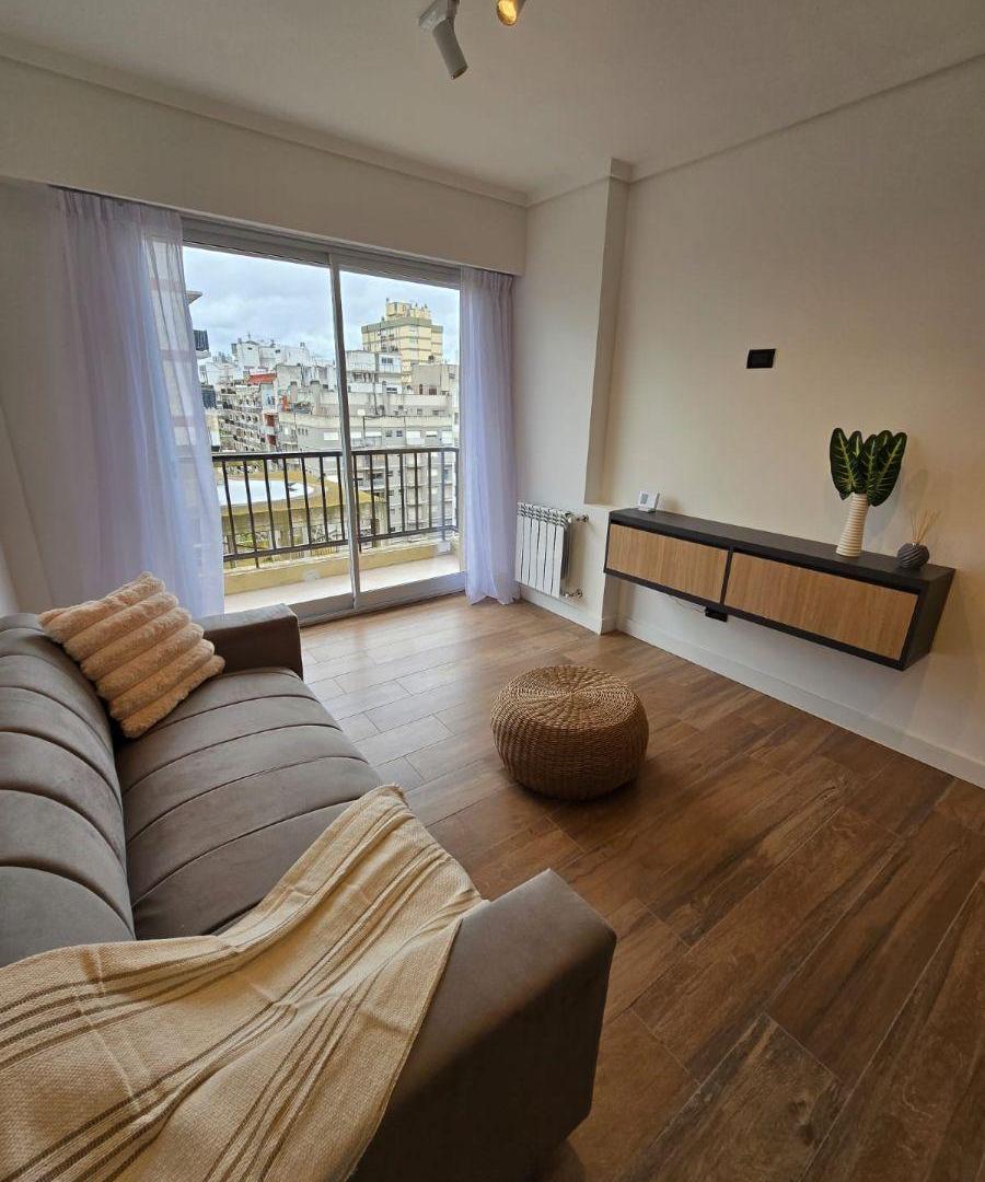 Foto de Venta Departamento 2 ambientes con 2 balcones. Zona Chauvin, imagen 3