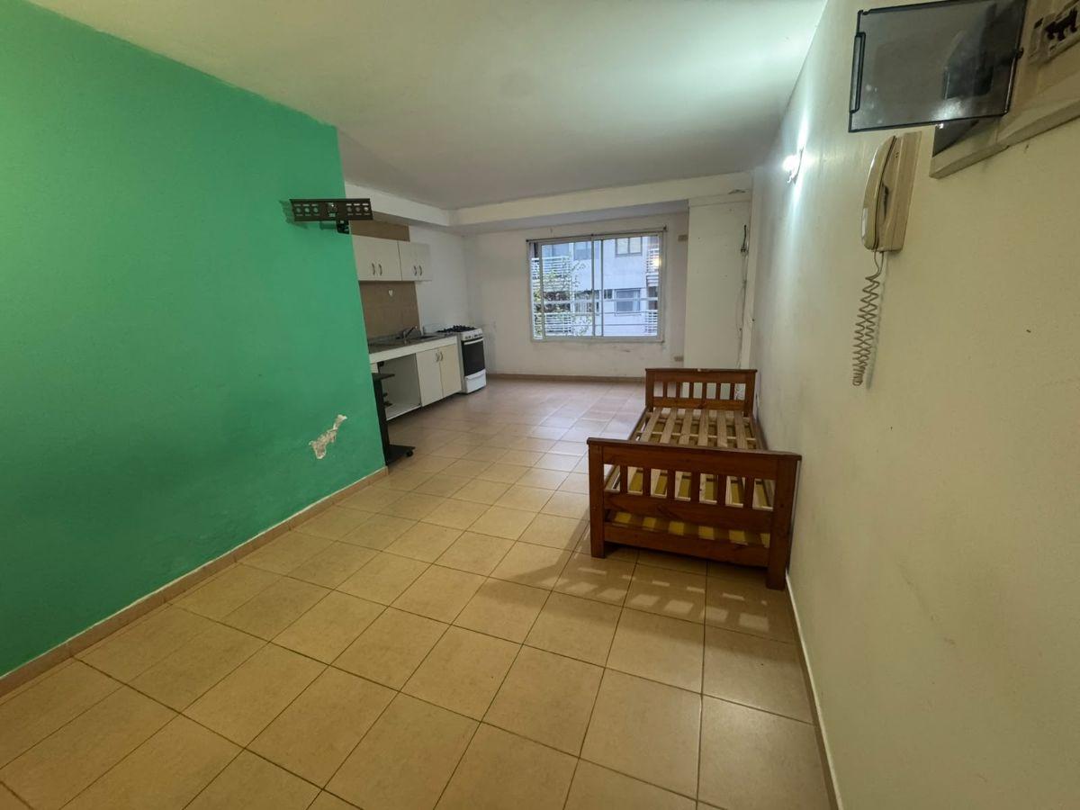 Foto de Venta Departamento 1 ambiente a la calle. Zona Chauvin, imagen 1