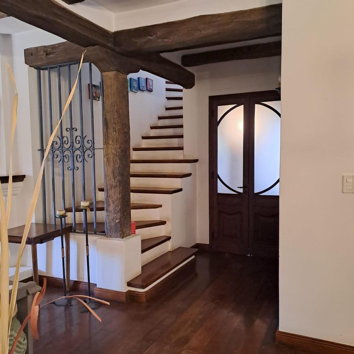 Venta Magnifica Propiedad de Categoria en Chacras de Coria, Mendoza 2