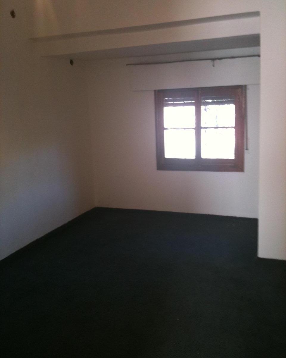 Venta Casa con Excelente Ubicación Sobre Av San Martin de Godoy Cruz 3