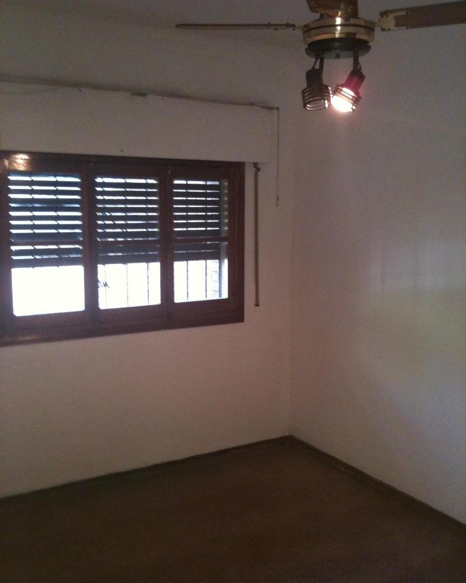 Venta Casa con Excelente Ubicación Sobre Av San Martin de Godoy Cruz 5