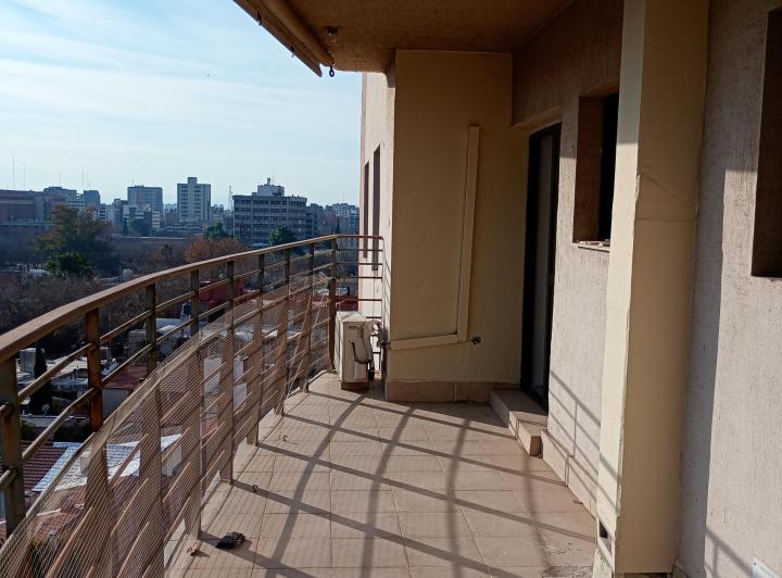 VENTA Esplendido Semipiso Barrio Bombal, Provincia de Mendoza. 2