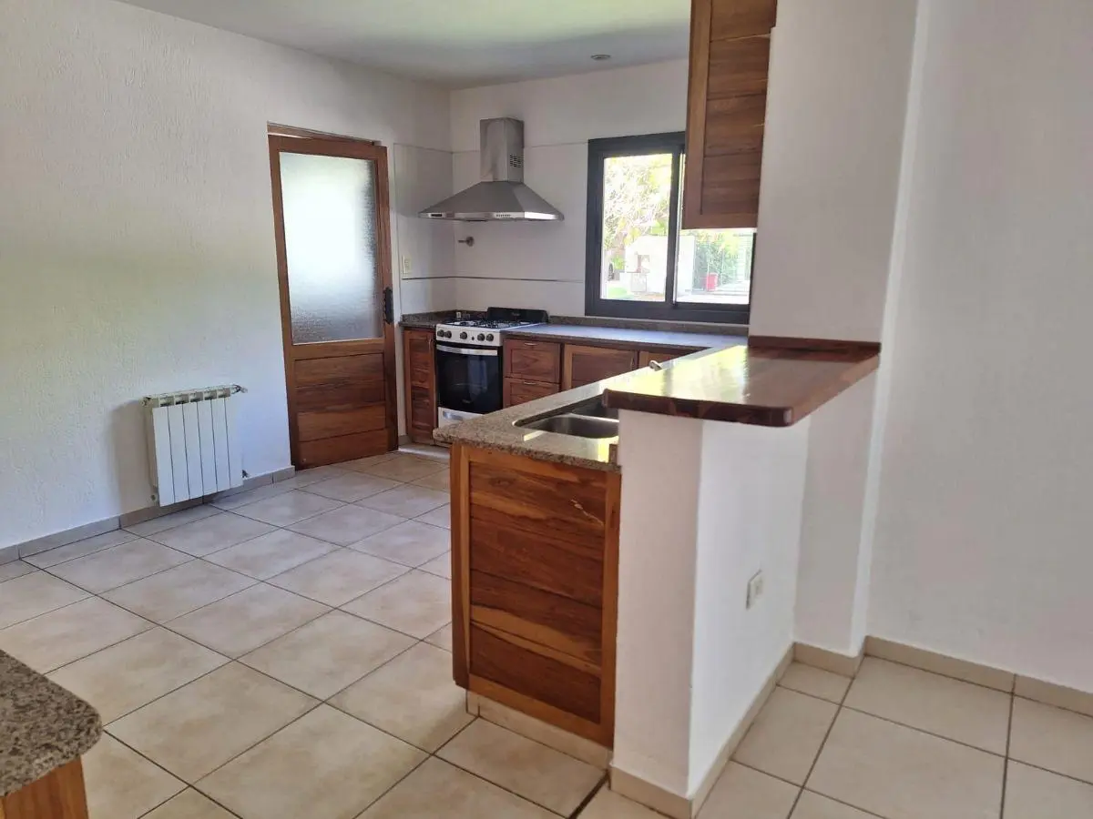 ALQUILER ESPLENDIDA CASA EN BARRIO PROVADO LA DELIA 5