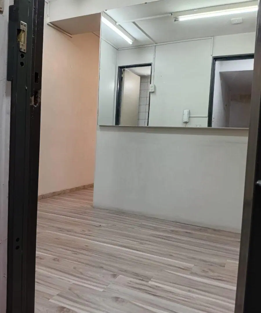 OFICINA EN VENTA – EXCELENTE UBICACIÓN CÉNTRICA 5