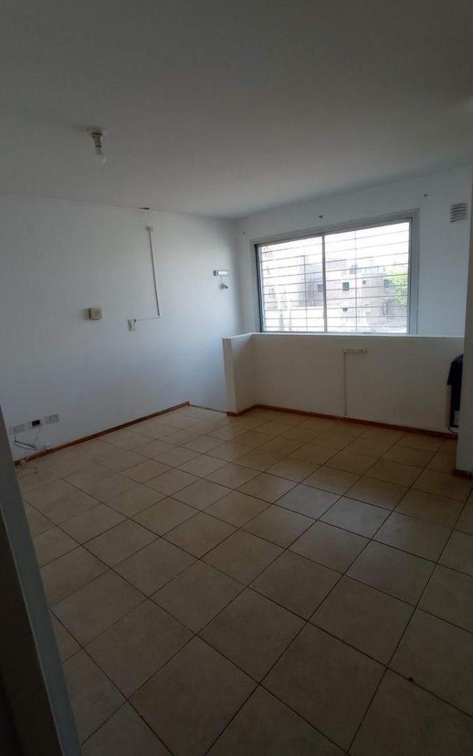 Foto de Alquiler Departamento 1 dormitorio y escritorio/estar en planta baja, imagen 2