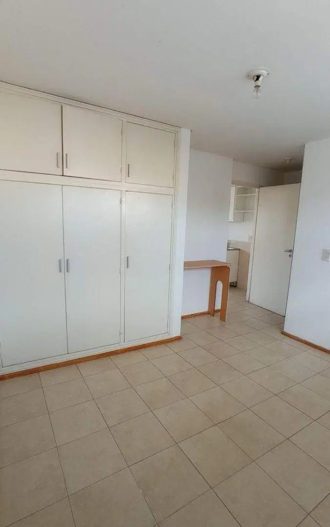 Alquiler Departamento 1 dormitorio y escritorio/estar en planta baja 4