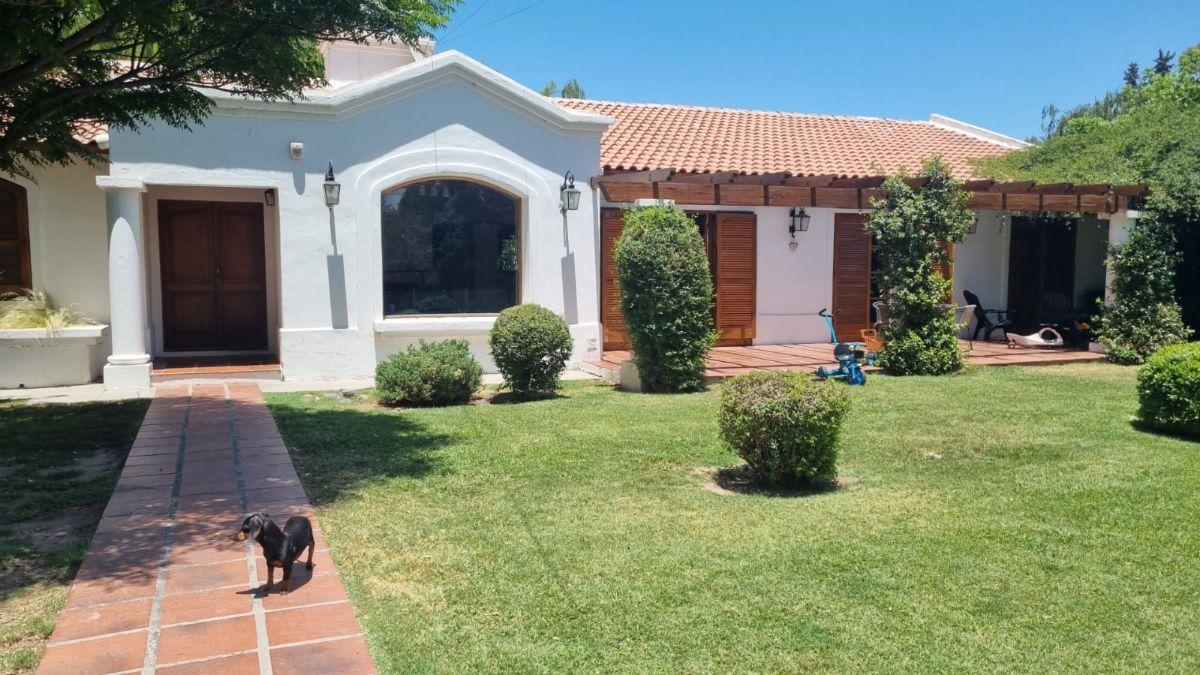 Alquiler Casa 3 dormitorios en Chacras de Coria