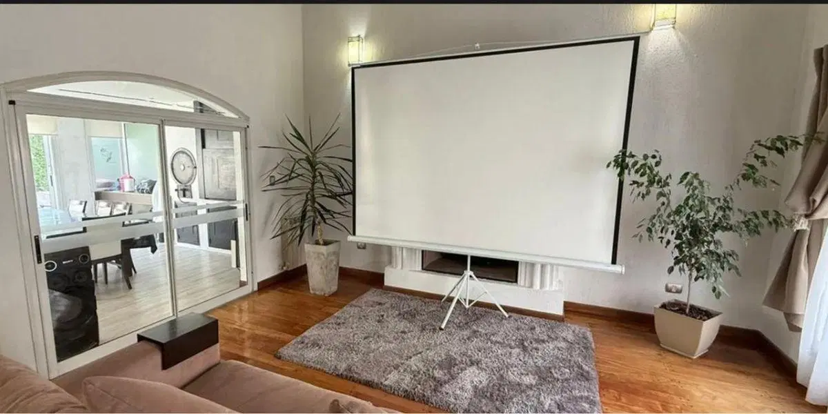 Esplendida casa en Alquiler Barrio El Remanso 4 dormitorios 3