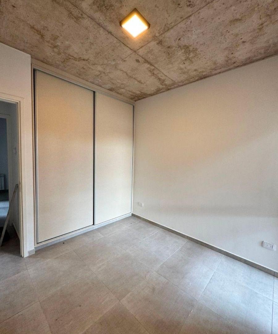 Foto de ALQUILER Departamento de 2 dormitorios, patio y cochera en complejo, imagen 5