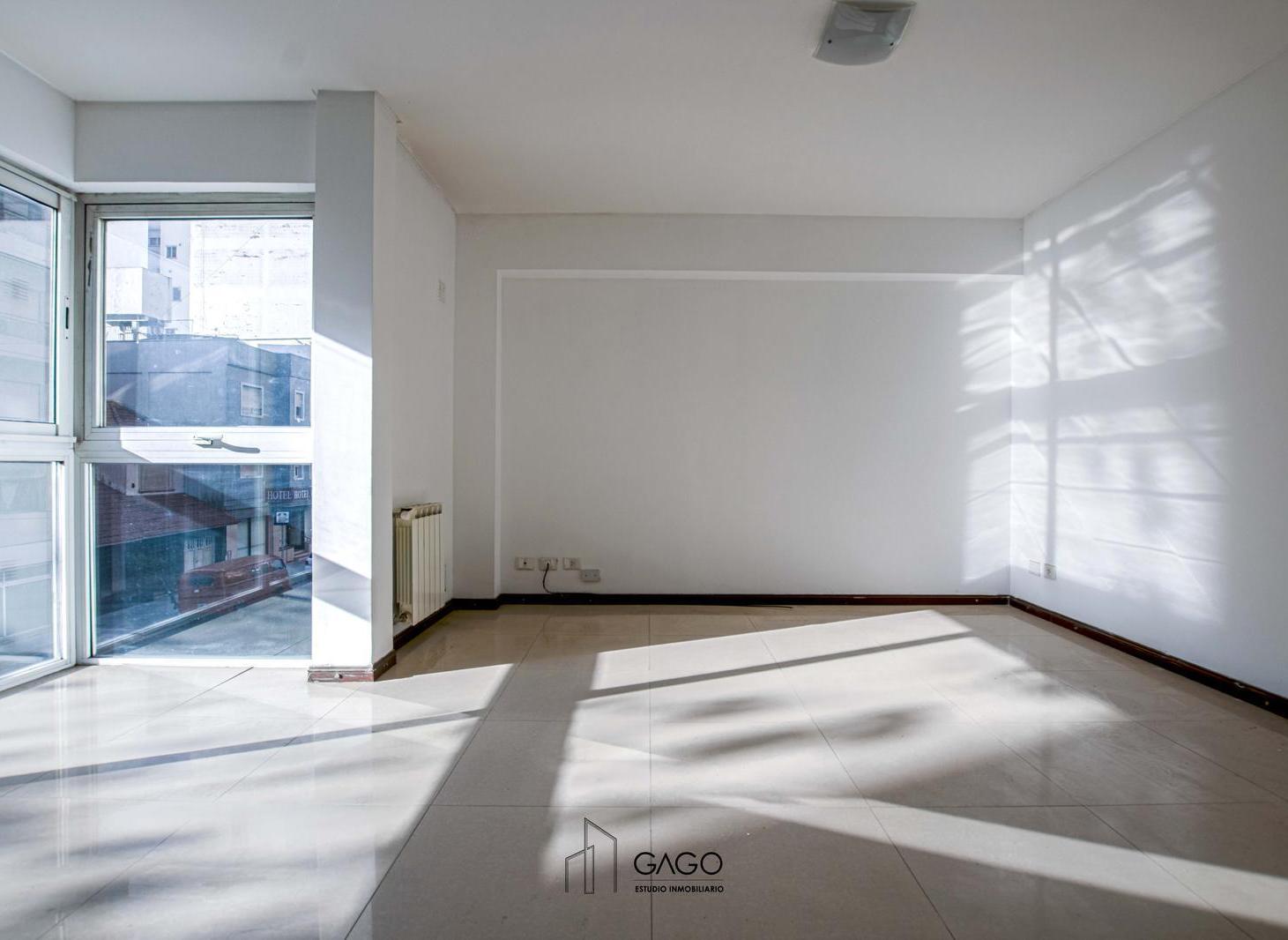 Foto de Departamento en venta 3 ambientes La Perla, imagen 2