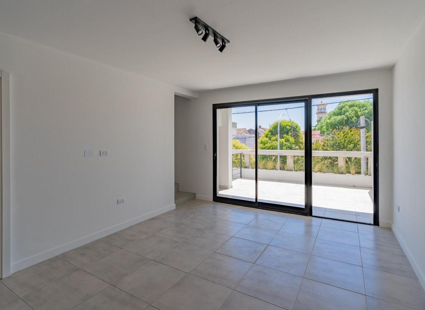 Foto de PH en Duplex en Venta San José con balcón terraza, imagen 3