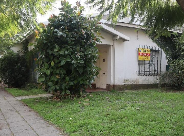 ALQUILER DE CASA EN BERNAL 1