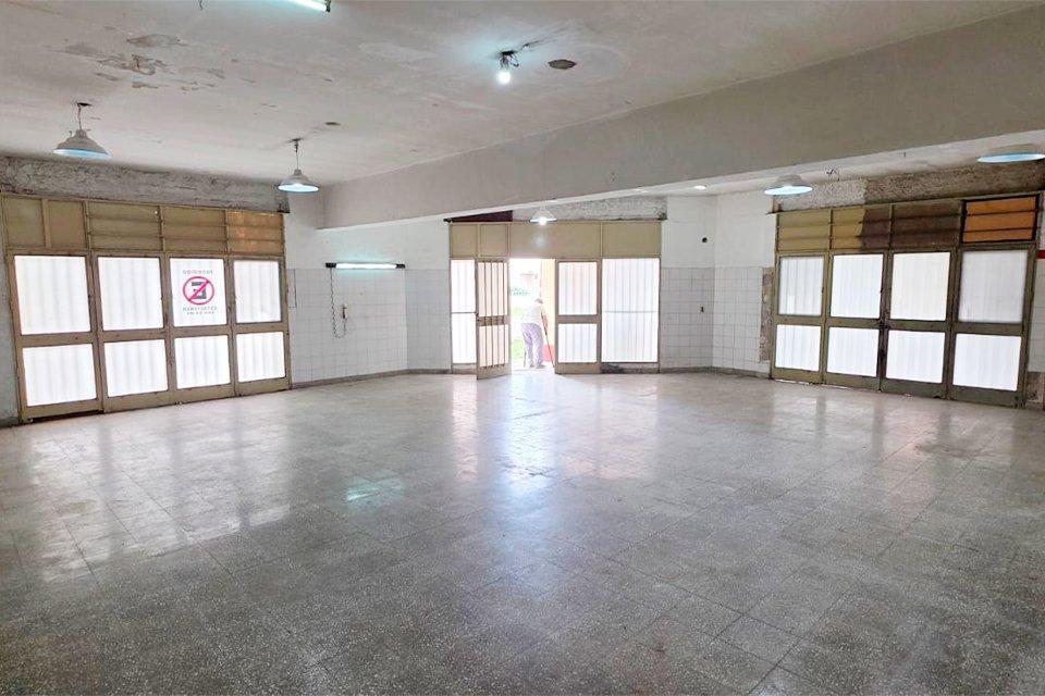 Foto de AMPLIO LOCAL COMERCIAL PUEYRREDÓN ESQ. COMODORO RIVADAVIA, imagen 4