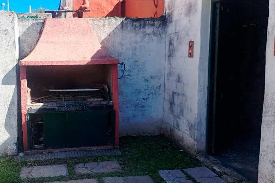 HERMOSA CASA 2 DORMITORIOS CON PATIO OLEGARIO V. ANDRADE 2334 8