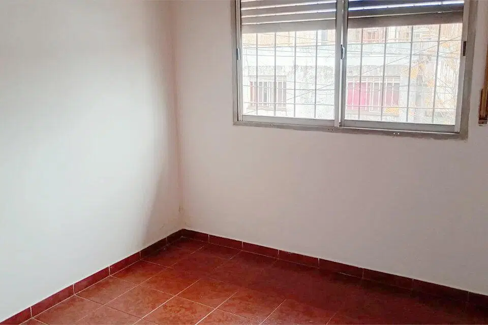 HERMOSA CASA PLANTA ALTA 1 DORMITORIO CON COCHERA BARCELONA Y AV. URIBURU 5