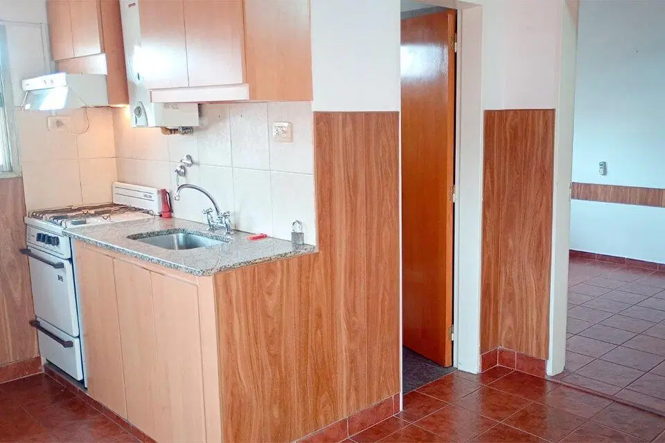 HERMOSA CASA PLANTA ALTA 1 DORMITORIO CON COCHERA BARCELONA Y AV. URIBURU 3