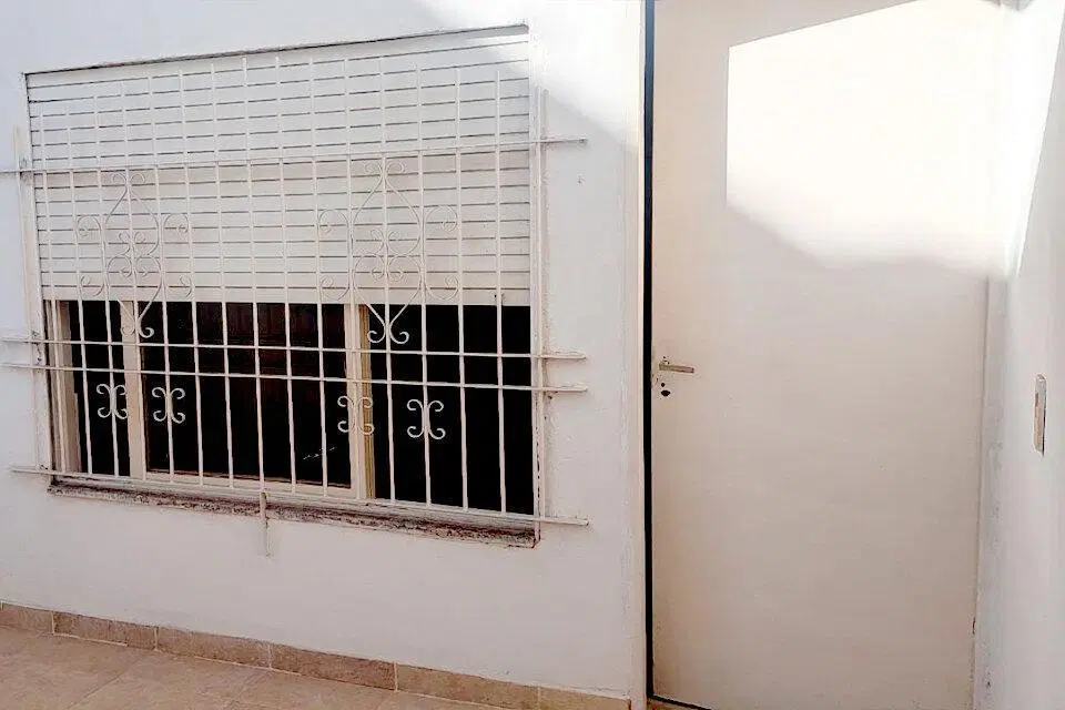 CASA INTERNA DE DOS PLANTAS 2 DORMITORIOS ESPAÑA Y JUAN CANALS 1