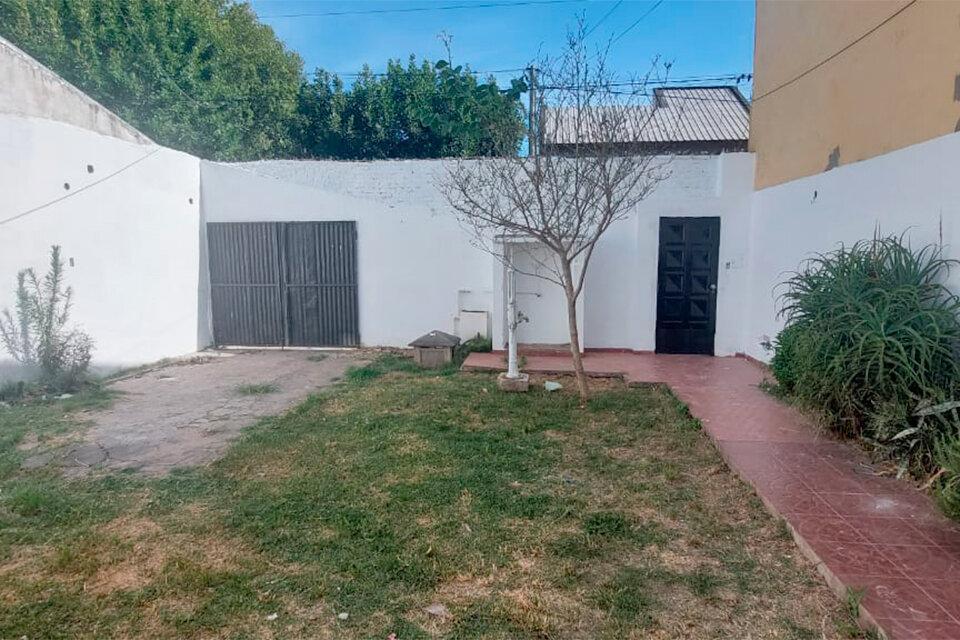 Foto de AMPLIA CASA 2 DORMITORIOS CON PATIO PJE. DE LA CIERVA 2681, imagen 3