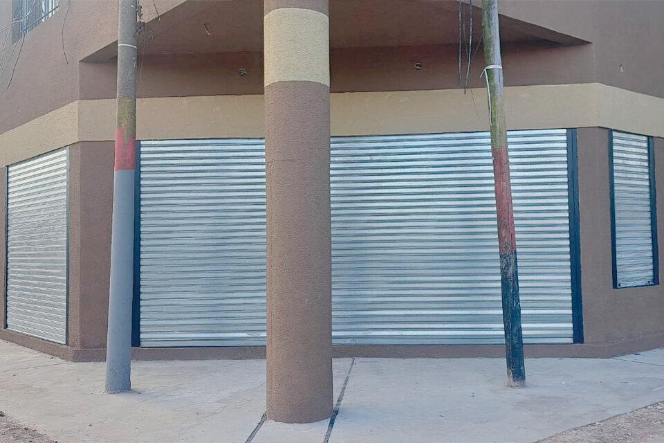 Foto de AMPLIO Y VERSATIL LOCAL COMERCIAL AV. FRANCIA Y DEAN FUNES, imagen 1