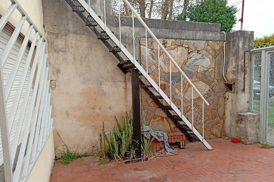 Foto de CÓMODA CASA PLANTA ALTA 2 DORMITORIOS AURORA E IRIONDO, imagen 1