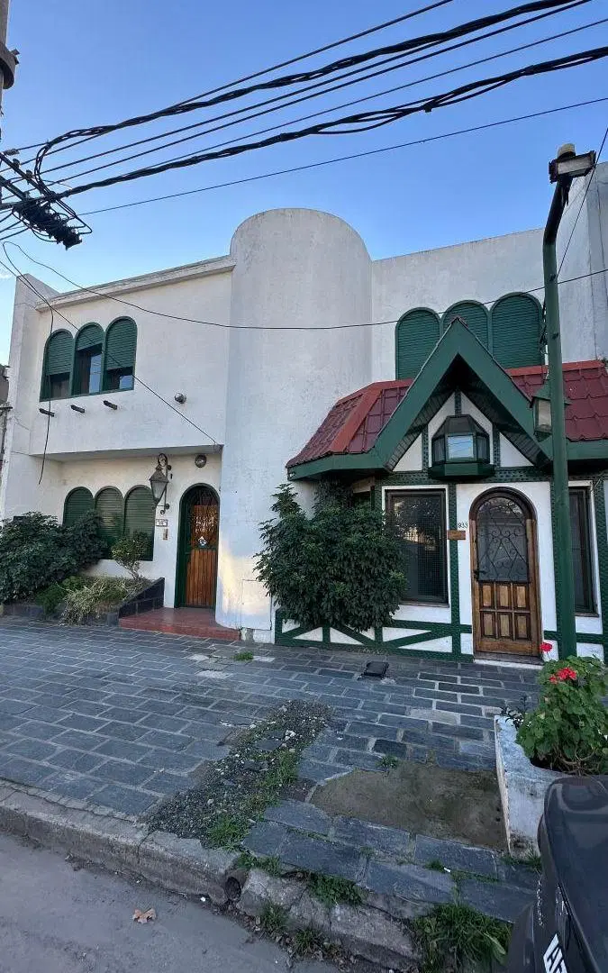 Alquiler Casa 4 Ambientes en Ramos Mejía | Apta Profesional y Multifamiliar 2