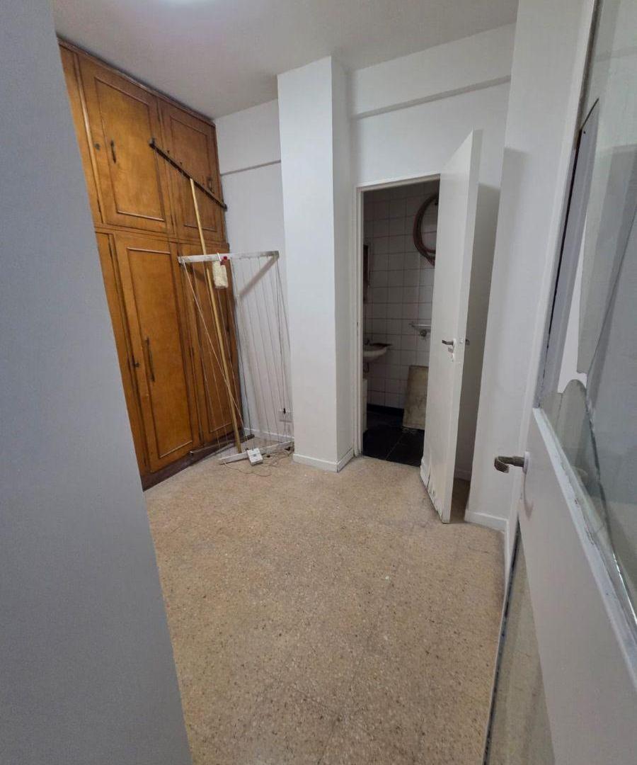 Foto de ALQUILER AMPLIO DEPARTAMENTO DE 5 AMBIENTES EN PLENO CENTRO DE RAMOS, imagen 4