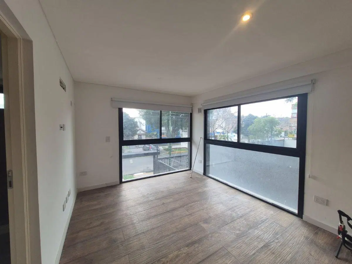 ALQUILER | Departamento 2 ambientes con cochera – Alvear Garden | Ituzaingó 1