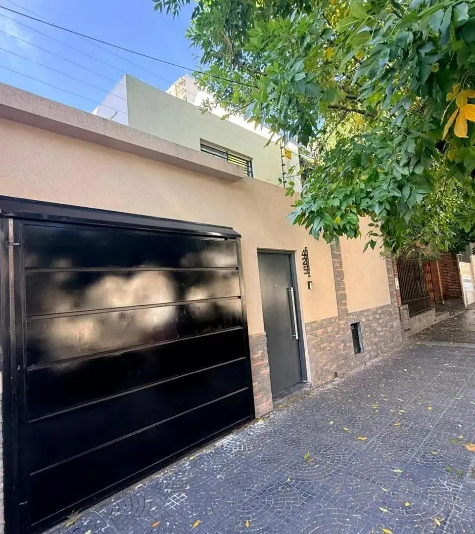 Casa en Alquiler 5 Ambientes con Jardín, Cochera Doble y Escritorio - Ramos Mejía Centro 1