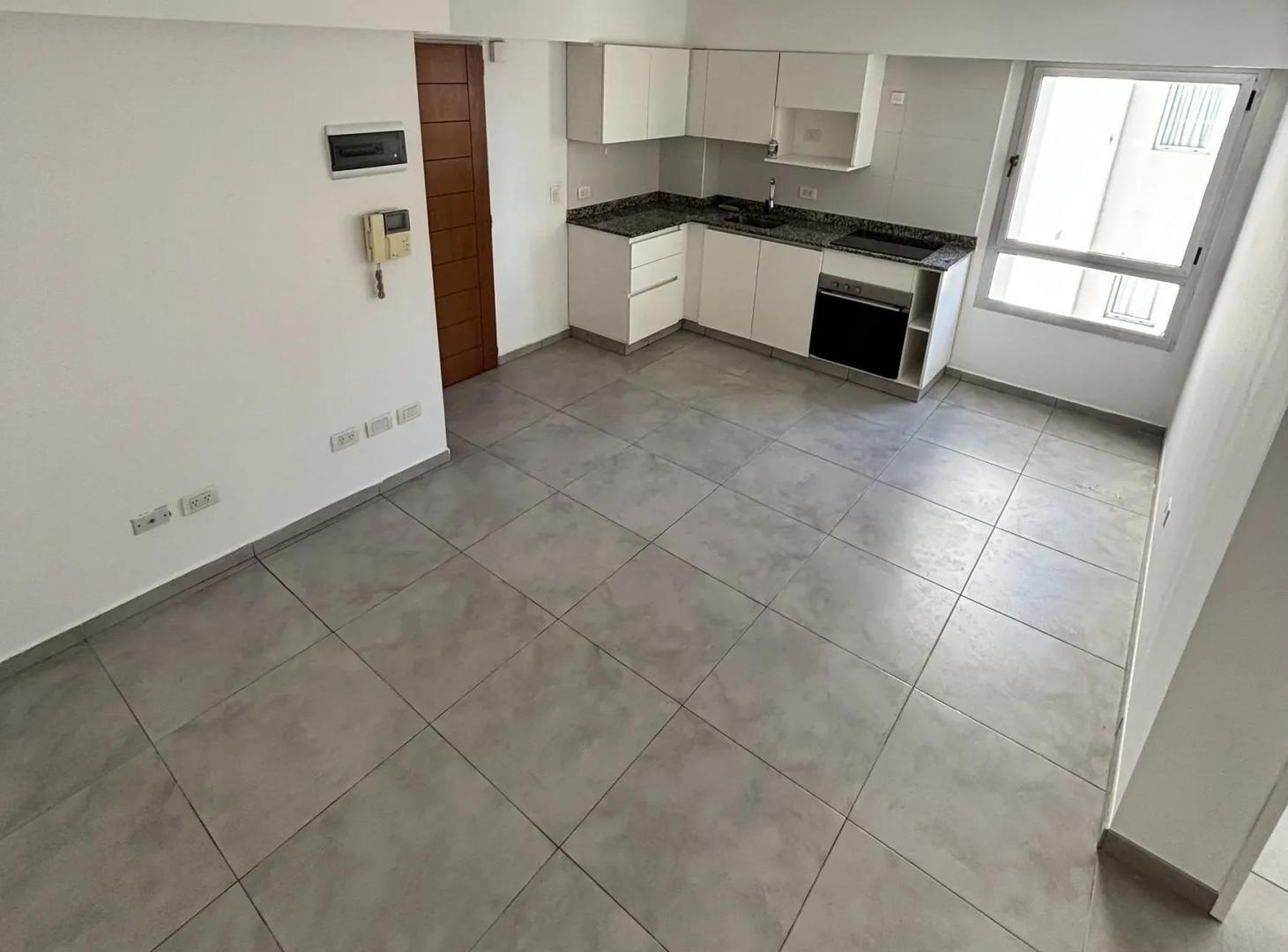 Foto de ALQUILER | DEPARTAMENTO 2 AMBIENTES – MORÓN, imagen 2