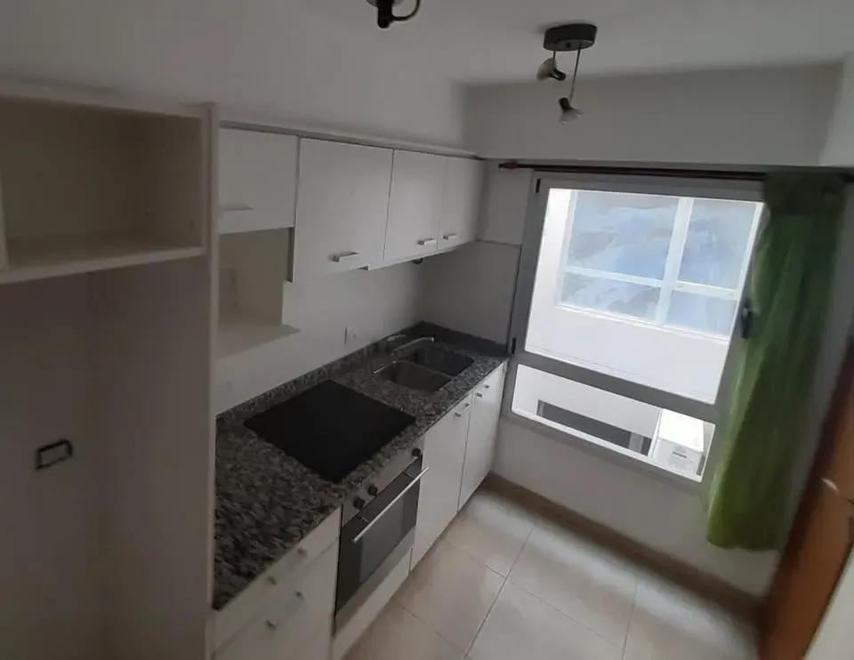 Foto de ALQUILER SEMIPISO APTO PROFESIONAL - 2 AMBIENTES EN MORÓN CENTRO CON, imagen 4