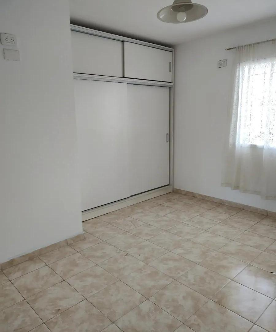 Foto de ALQUILER | DÚPLEX 3 AMBIENTES CON JARDÍN Y COCHERA – ITUZAINGÓ NORTE, imagen 4