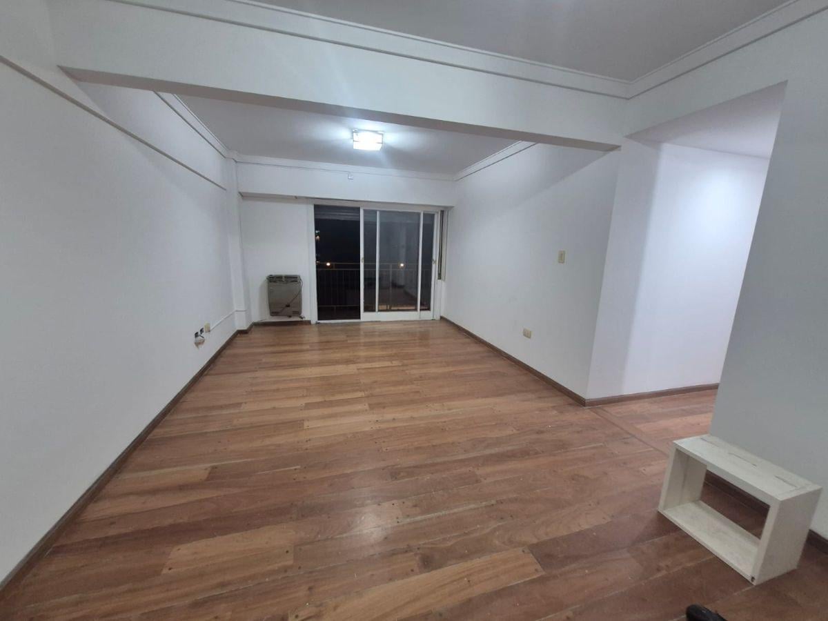 Foto de Alquiler Departamento 5 ambientes Castelar Norte Excelente Ubicacion, imagen 3