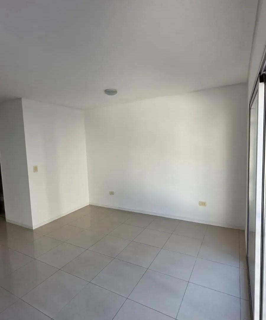 Foto de AMPLIO MONOAMBIENTE EN ALQUILER | CASTELAR SUR, imagen 5