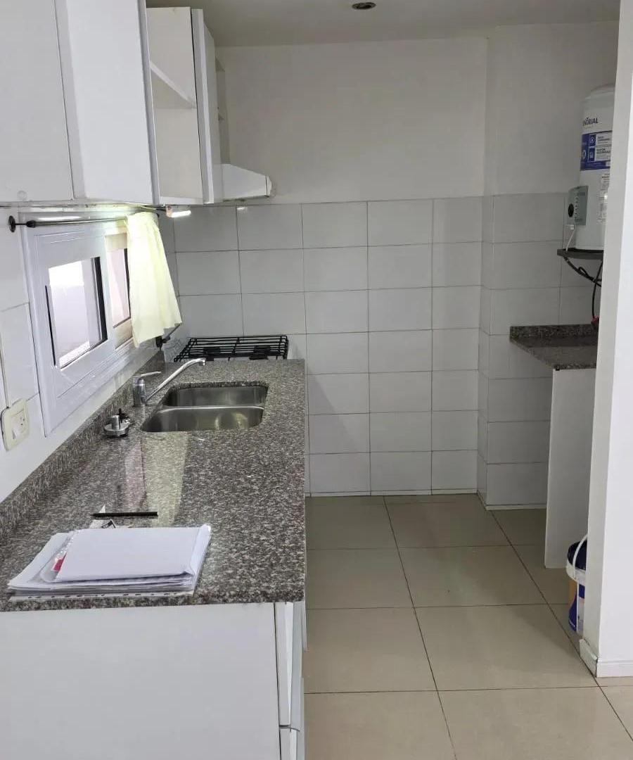 Foto de AMPLIO MONOAMBIENTE EN ALQUILER | CASTELAR SUR, imagen 4
