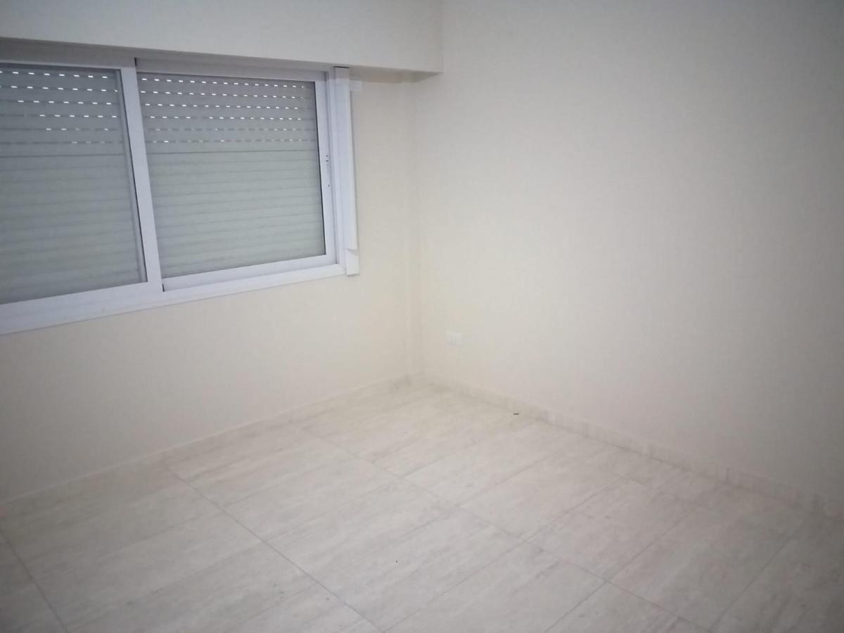Foto de ALQUILER SEMIPISO 2 AMBIENTES CON BALCÓN Y COCHERA OPCIONAL – MORÓN, imagen 4
