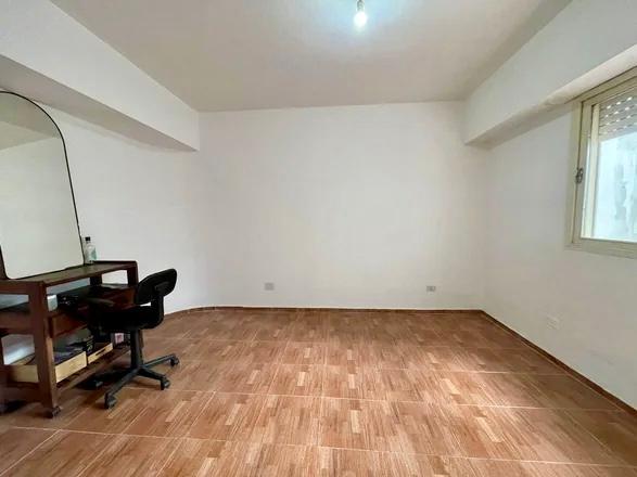 Departamento de 1 dormitorio con patio en Arroyito