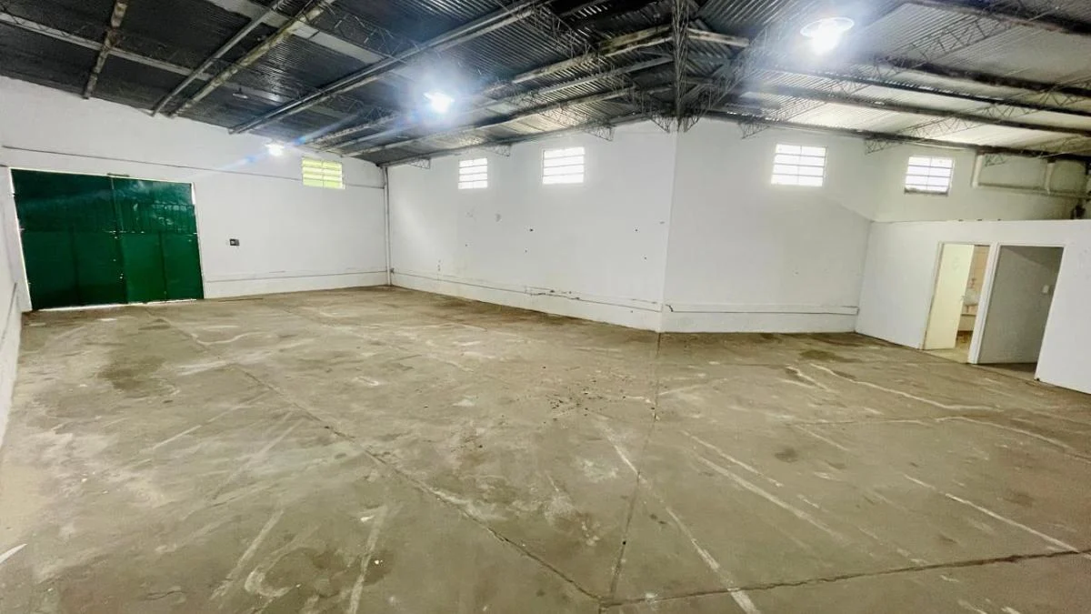 Foto de Galpón/Depósito con 218 m² en alquiler - Distrito Sudoeste, imagen 5