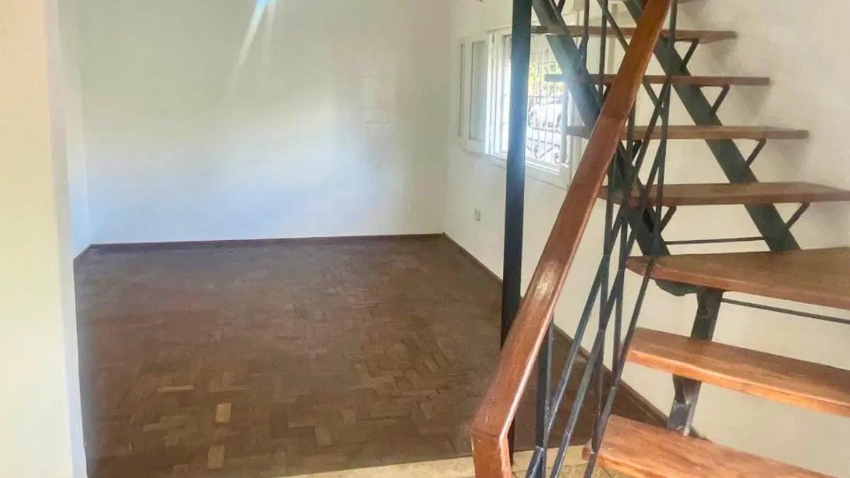 Casa en alquiler en barrio Arroyito 3