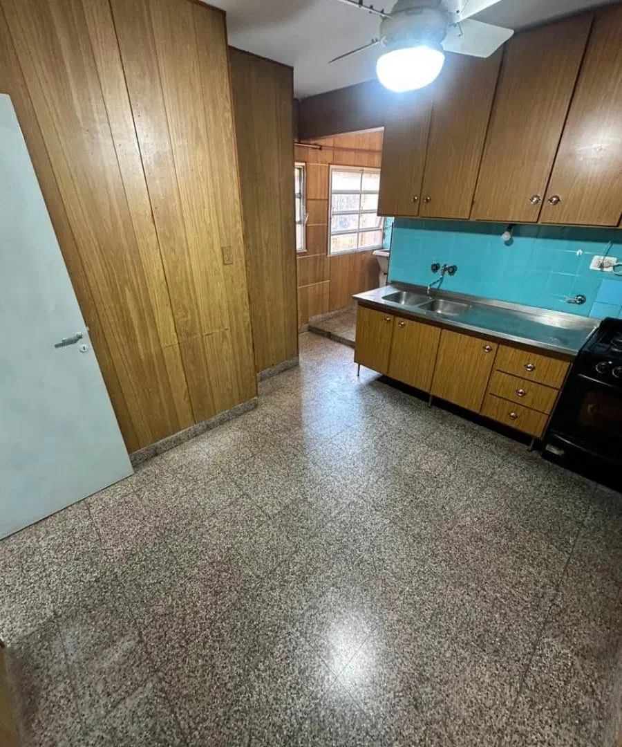 Departamento de 2 dormitorios en barrio Abasto 5