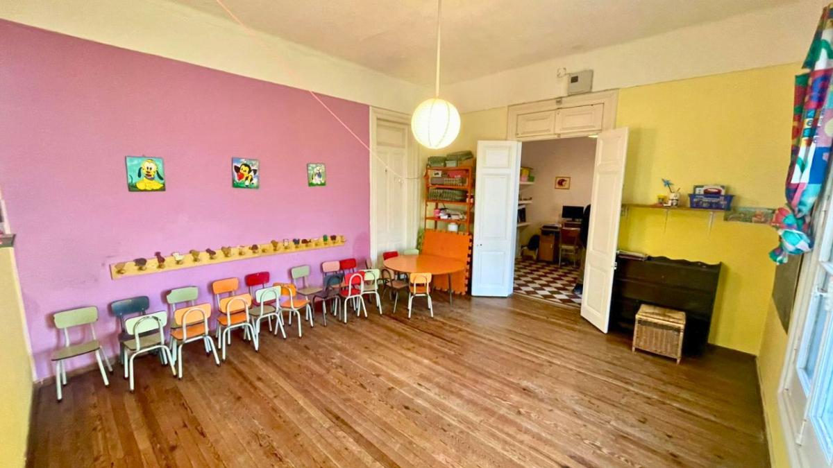 Foto de Hermosa casa de estilo en barrio Roque Saenz Peña, imagen 2