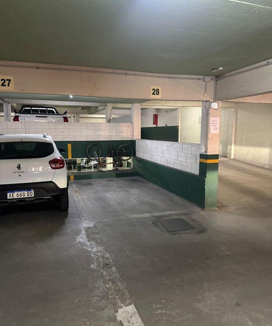 Foto de Cochera en alquiler - Edificio Alberdi Green II, imagen 1