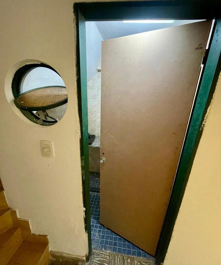 Foto de Salón/Depósito con Oficinas en Alquiler, imagen 2
