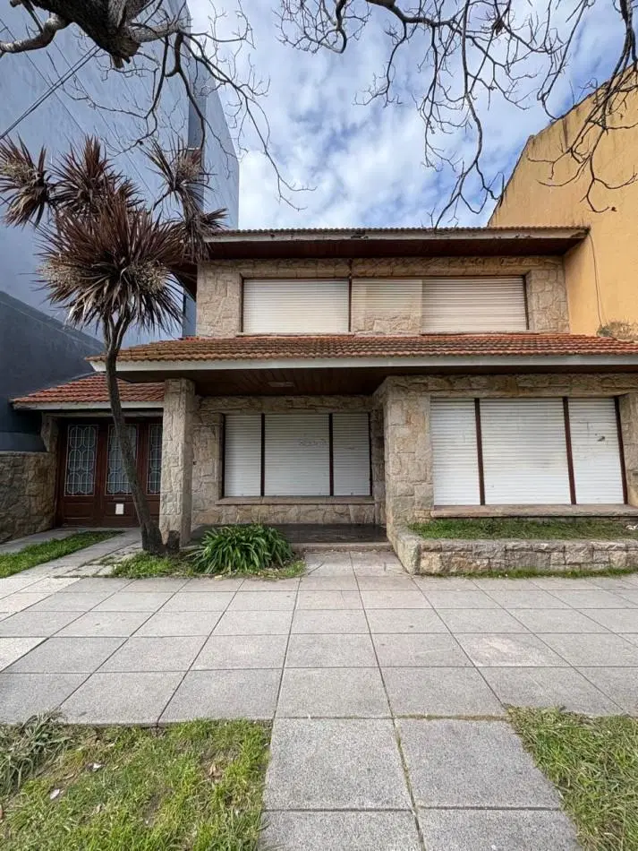 Venta chalet para desarrollo inmobiliario sobre Av Jara y Av Libertad 3