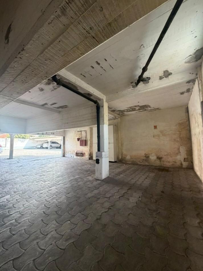 Foto de COCHERA FIJA Y CUBIERTA EN VENTA ZONA CHAUVIN, imagen 2