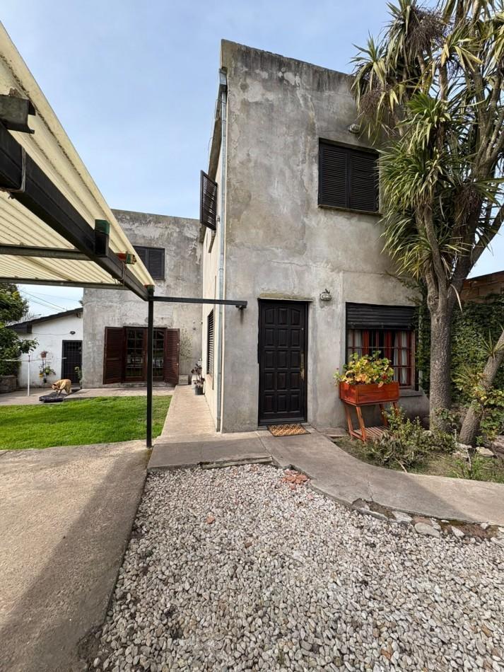 Foto de Casa 4 ambientes con jardin y garaje, zona Punta Mogotes, imagen 1
