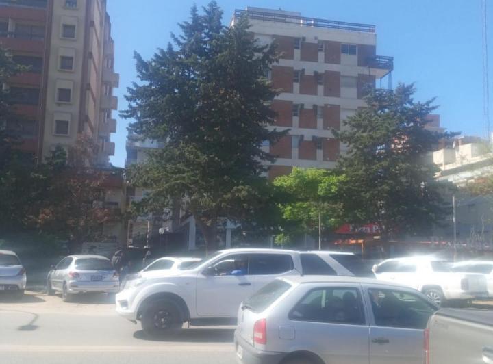 Excel. dto de 1 amb muy amplio, balcón Tza. de 5x2,80 en pleno centro de Pinamar