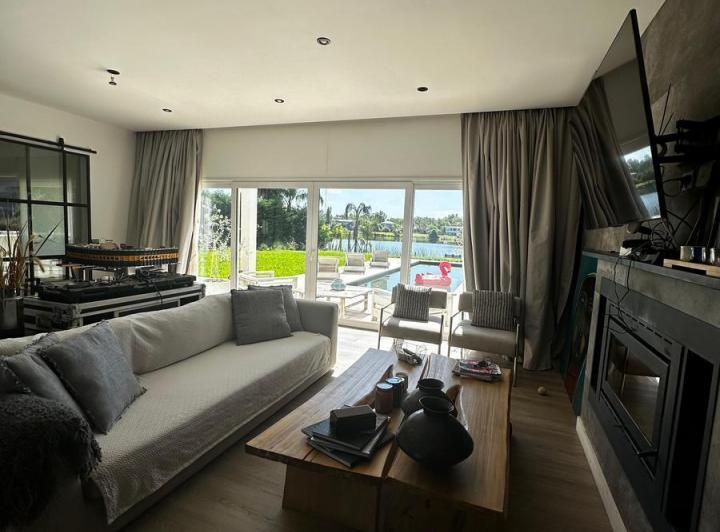 Venta Casa a La Laguna en San Benito Villanueva Tigre GV 5